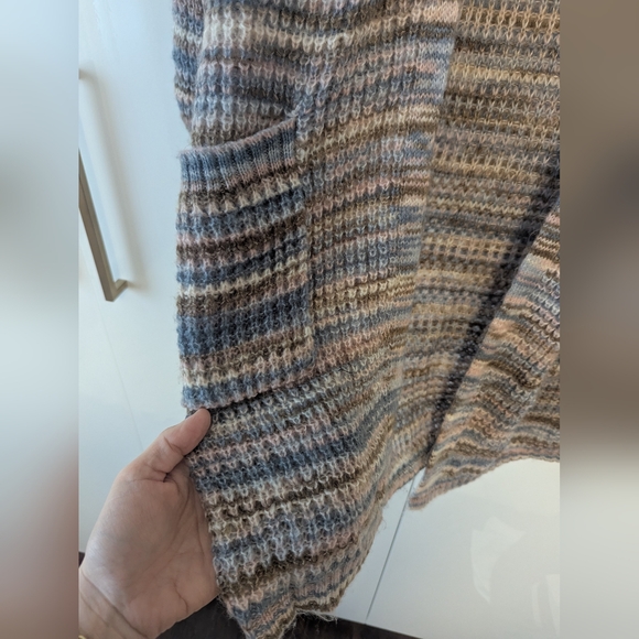 American Eagle Cozy Oversized Striped Cardigan - Picture 3 of 7